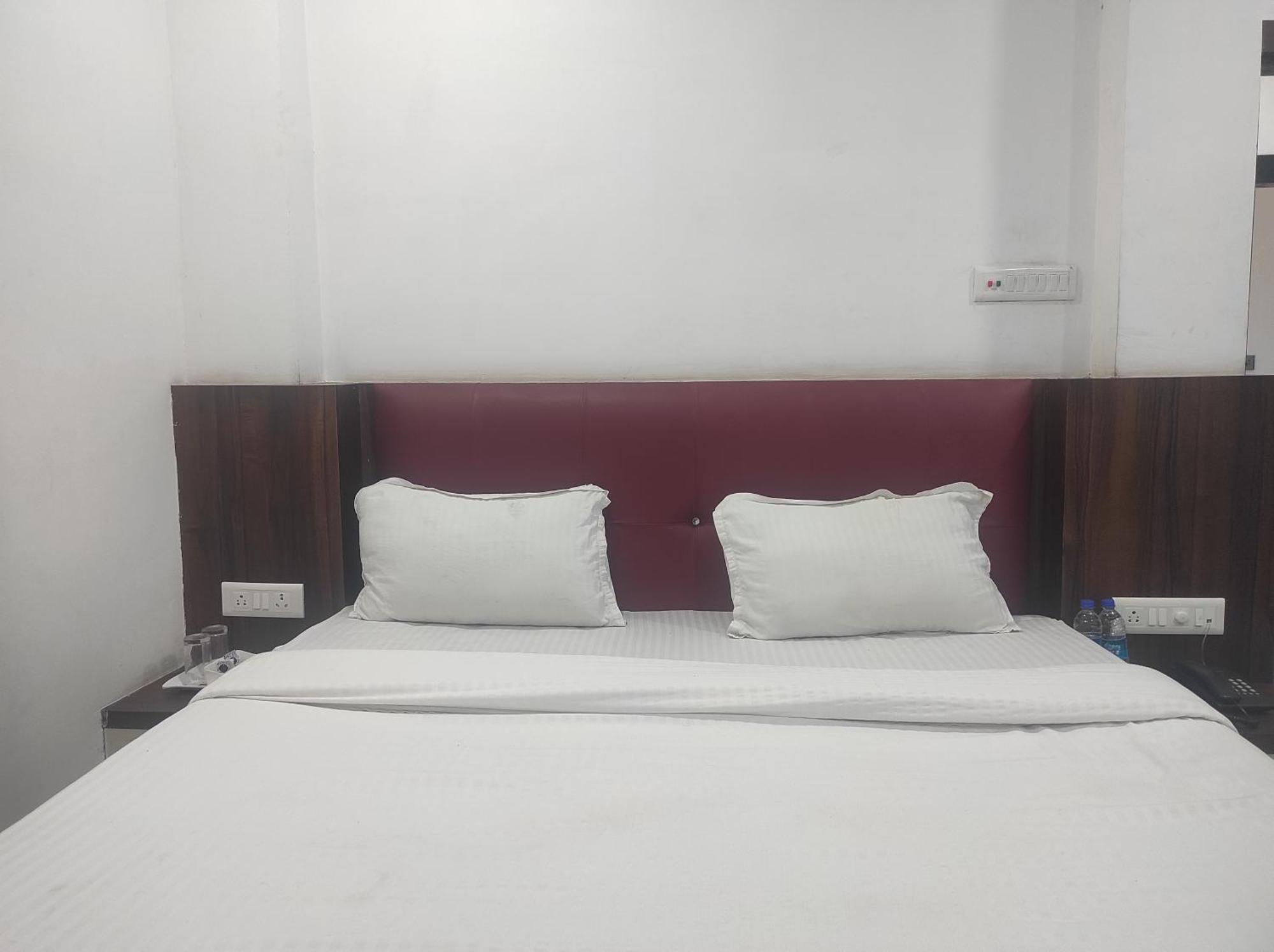 Hotel Sg Hub Tower Margherita ภายนอก รูปภาพ